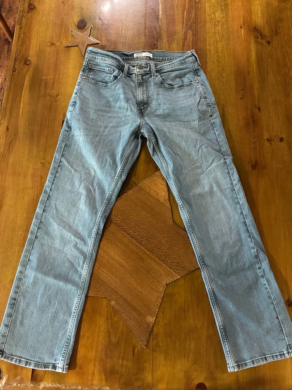 Men's Levi signature Relaxed Fit Straight Light Blue Jeans 31 x 30